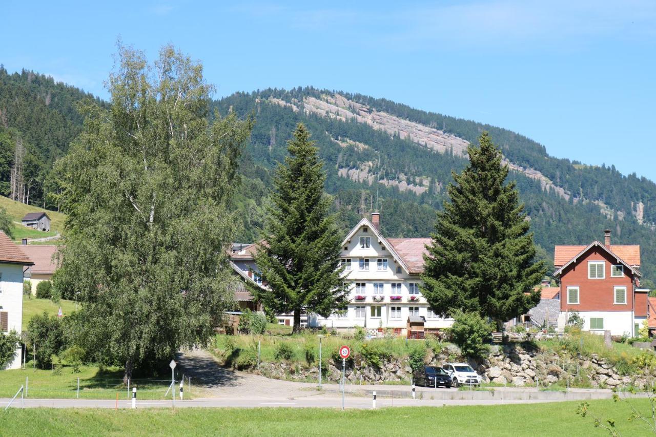 Nesslau Schlafen Im Sternen Ennetbuehl B&B 외부 사진
